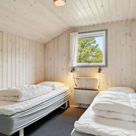 Erlinda - 3-1km From The Sea By Interhome Nyaraló Bolilmark