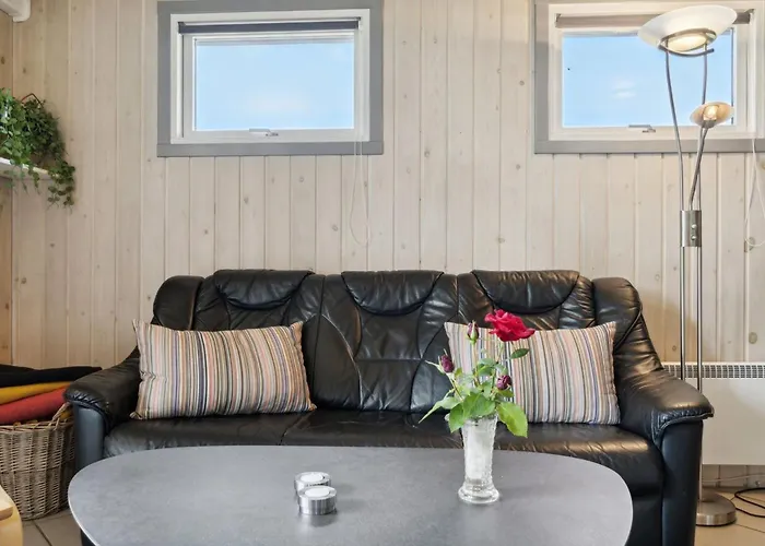 Erlinda - 3-1km From The Sea By Interhome * Bolilmark